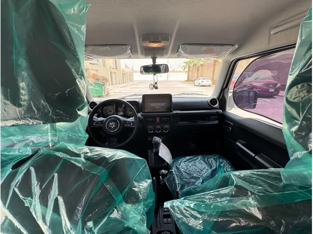 Car image 15