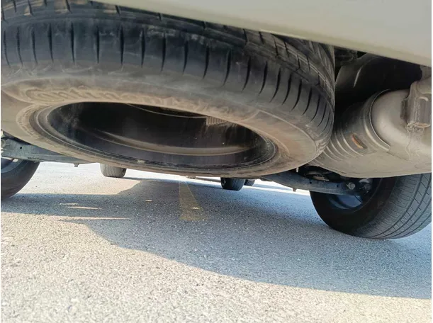 Car image 35