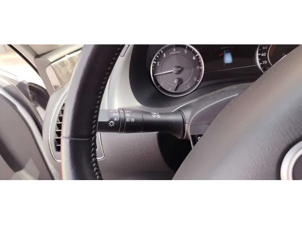Car image 28