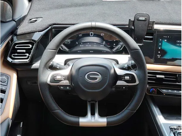 Car image 24
