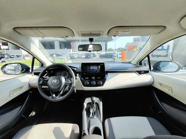 Car image 17