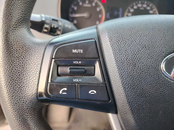 Car image 36