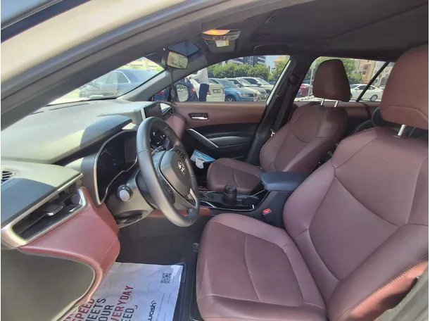 Car image 11