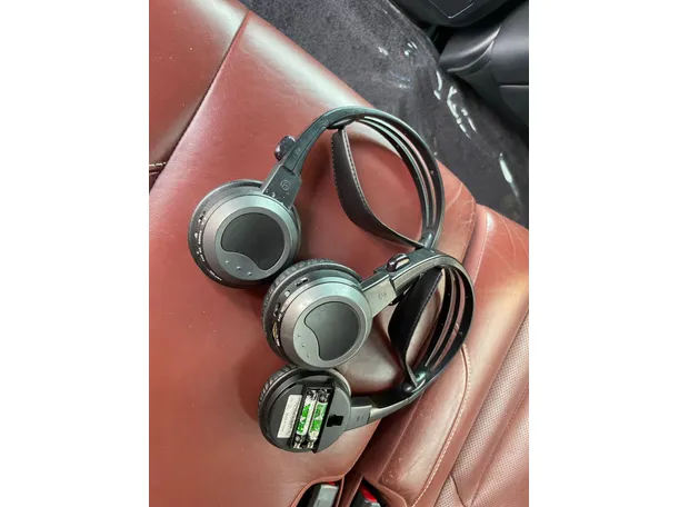 Car image 23