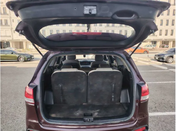 Car image 23