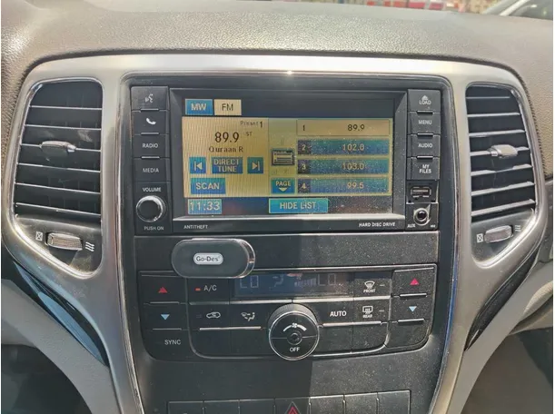 Car image 24