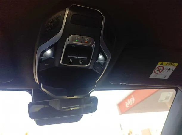 Car image 37