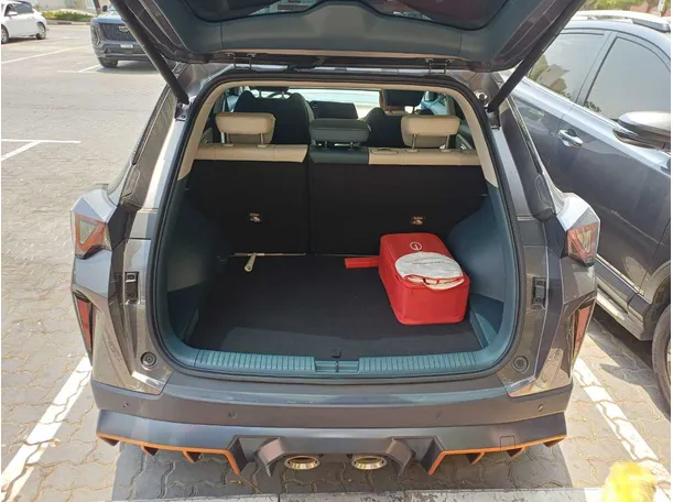 Car image 20