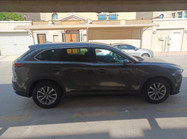 Car image 4
