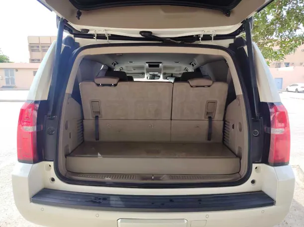 Car image 27
