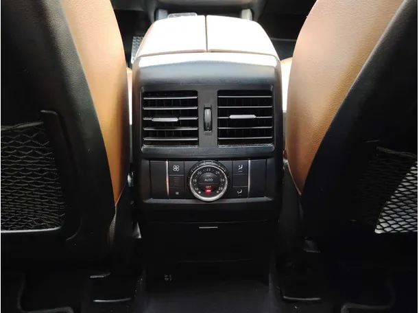 Car image 39