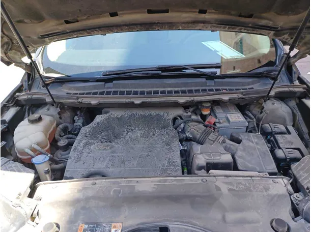 Car image 25