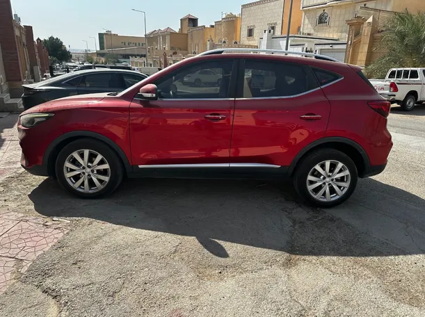 Car image 8