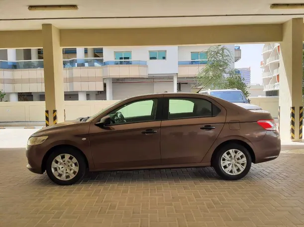 Car image 8