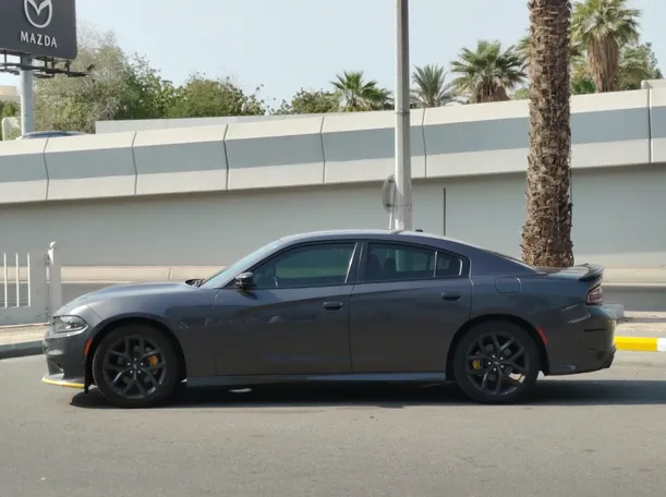 Car image 8