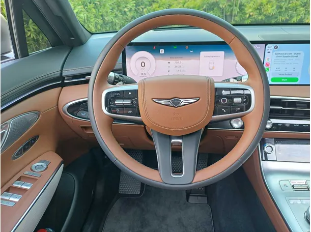 Car image 14