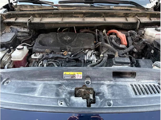 Car image 30