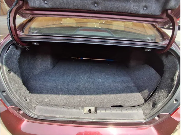 Car image 19