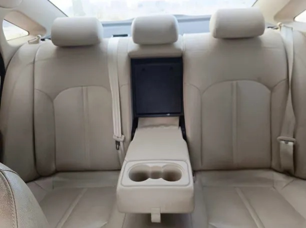 Car image 31