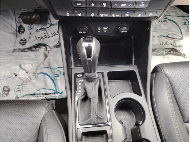 Car image 20