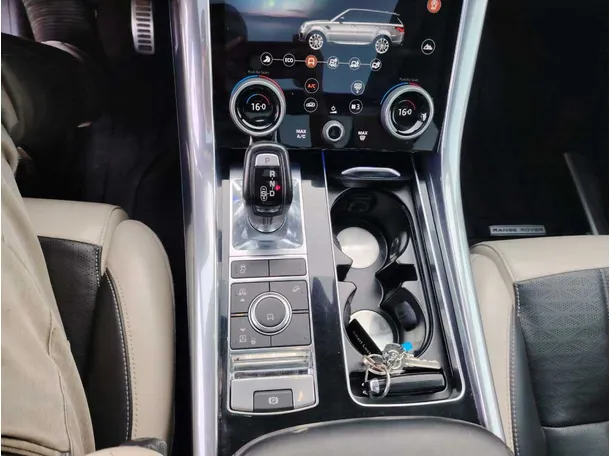Car image 24