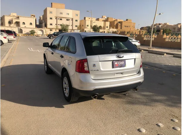 Car image 7