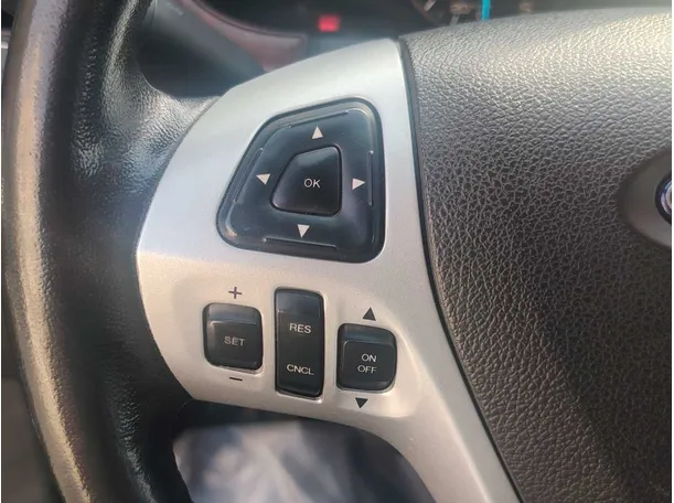 Car image 34