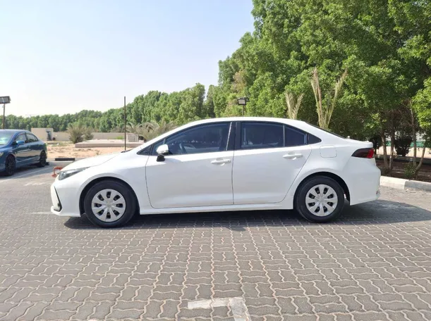 Car image 8