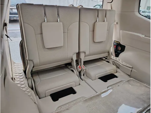 Car image 34