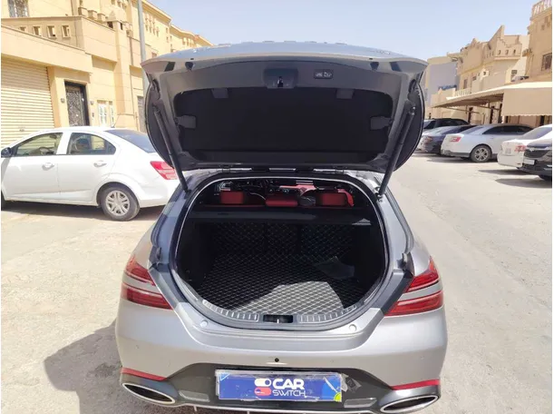 Car image 26