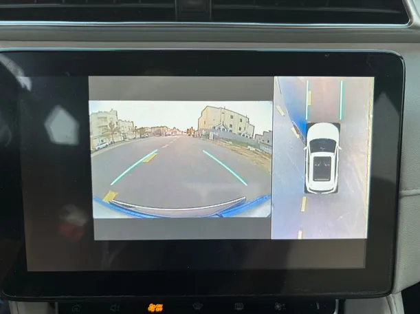 Car image 25