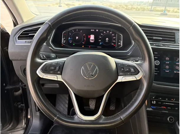 Car image 22