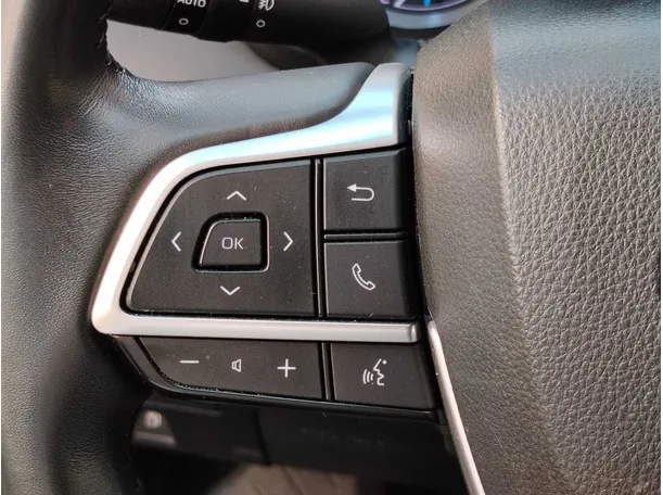 Car image 29