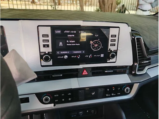 Car image 26