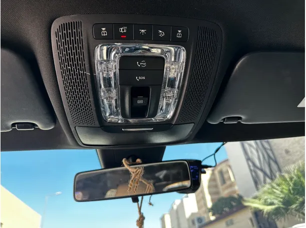 Car image 22