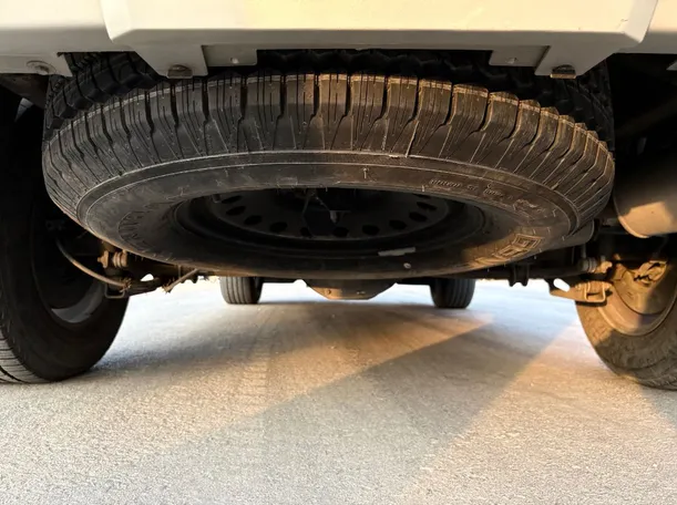 Car image 37