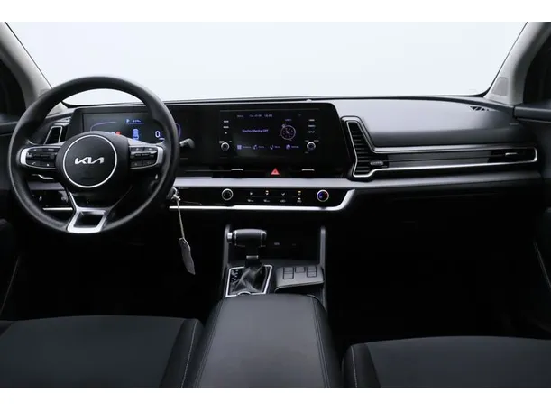 Car image 14