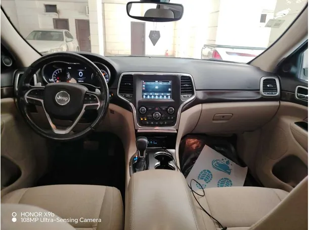 Car image 23