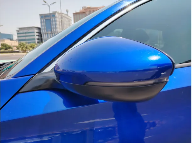 Car image 27