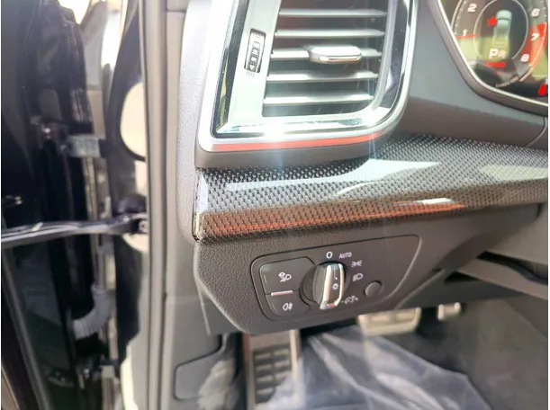 Car image 32