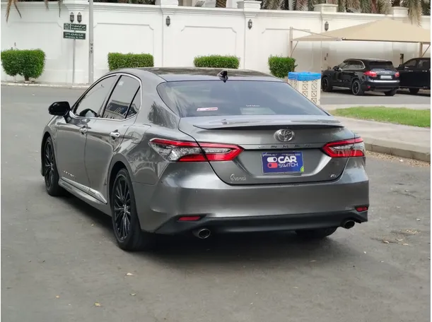 Car image 7