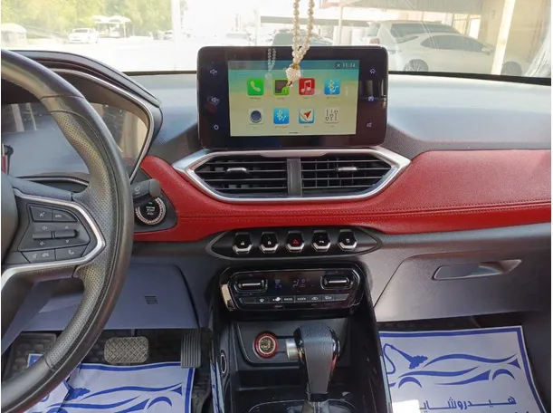 Car image 15