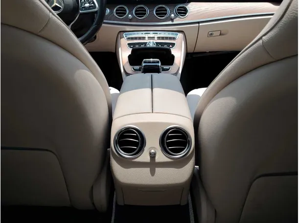 Car image 35