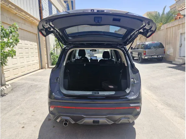 Car image 21