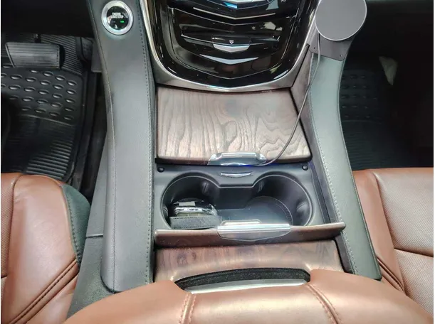 Car image 27