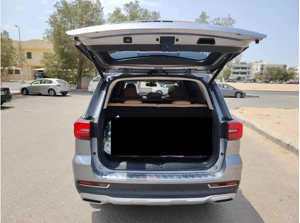 Car image 28