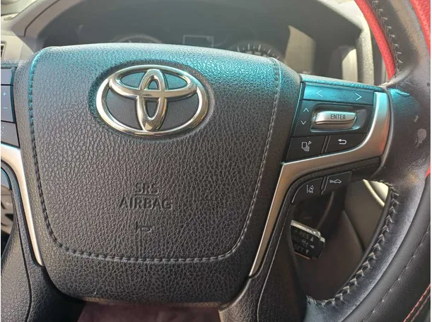 Car image 22