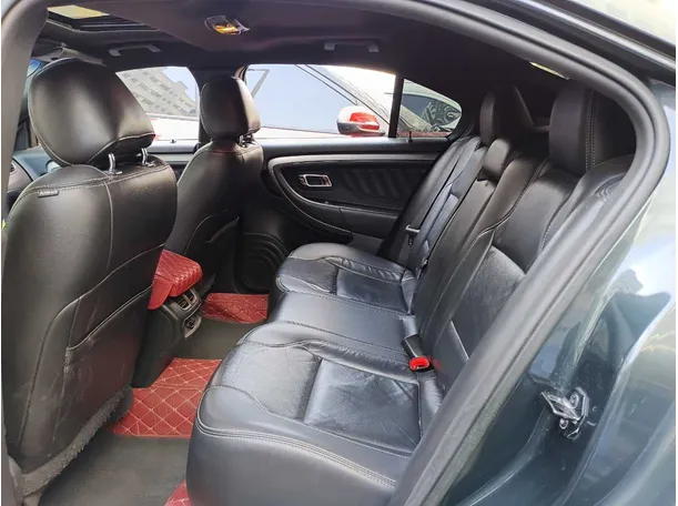 Car image 13