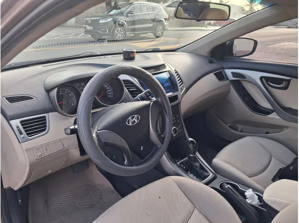 Car image 11