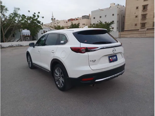Car image 7